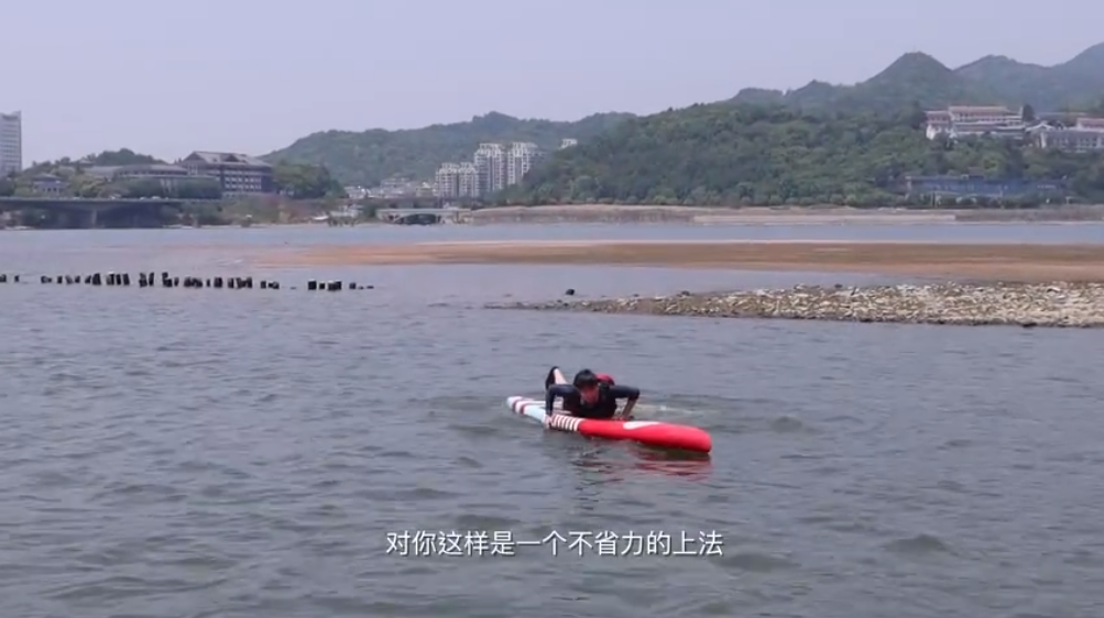 《水上玄学》课堂第17课 | 皮划艇或SUP桨板翻了怎么办？爬上来