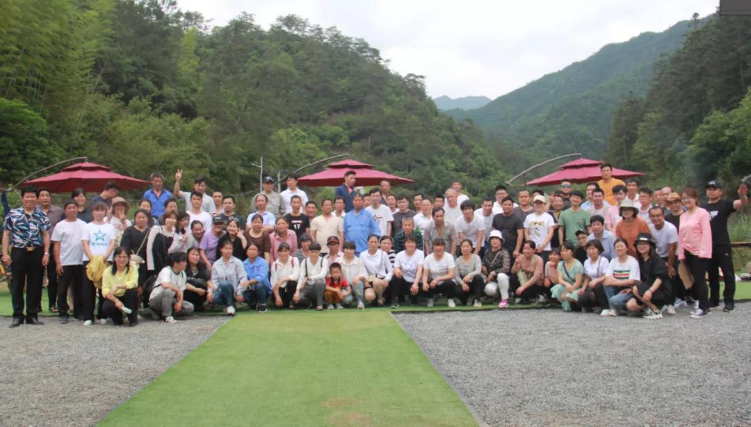 不小心进入这个仙草遍地的地方，难道是传说中的仙草谷？