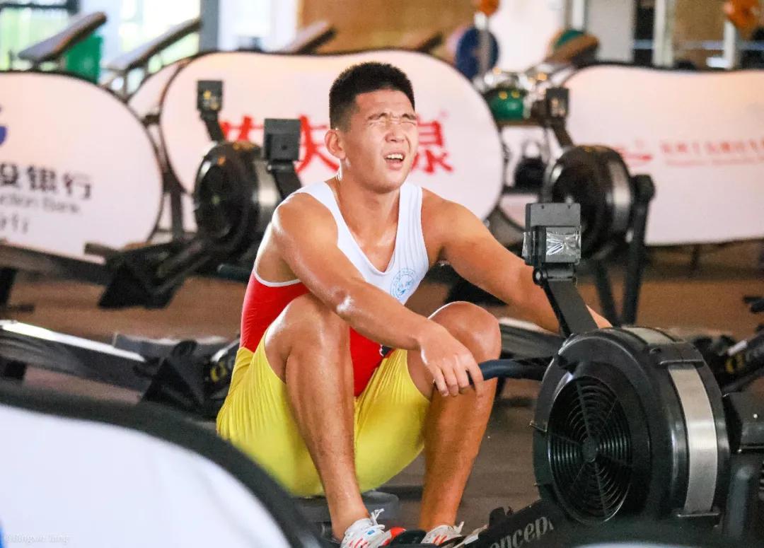 以“长征精神”，圆满完成“划船重走长征路”