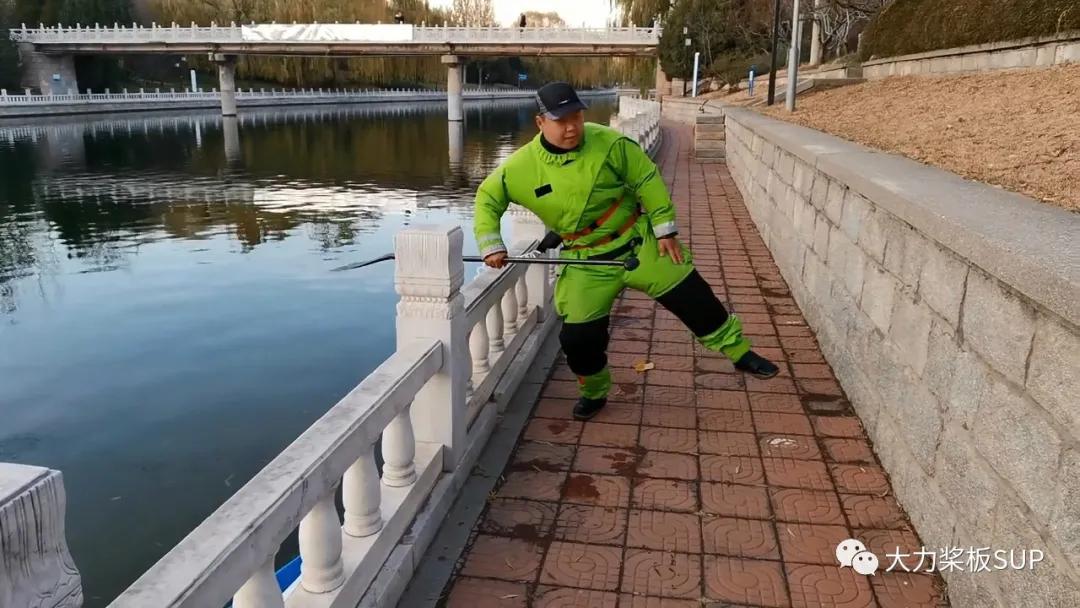 桨板SUP视频讲解：踩板、翘板（陆地练习）