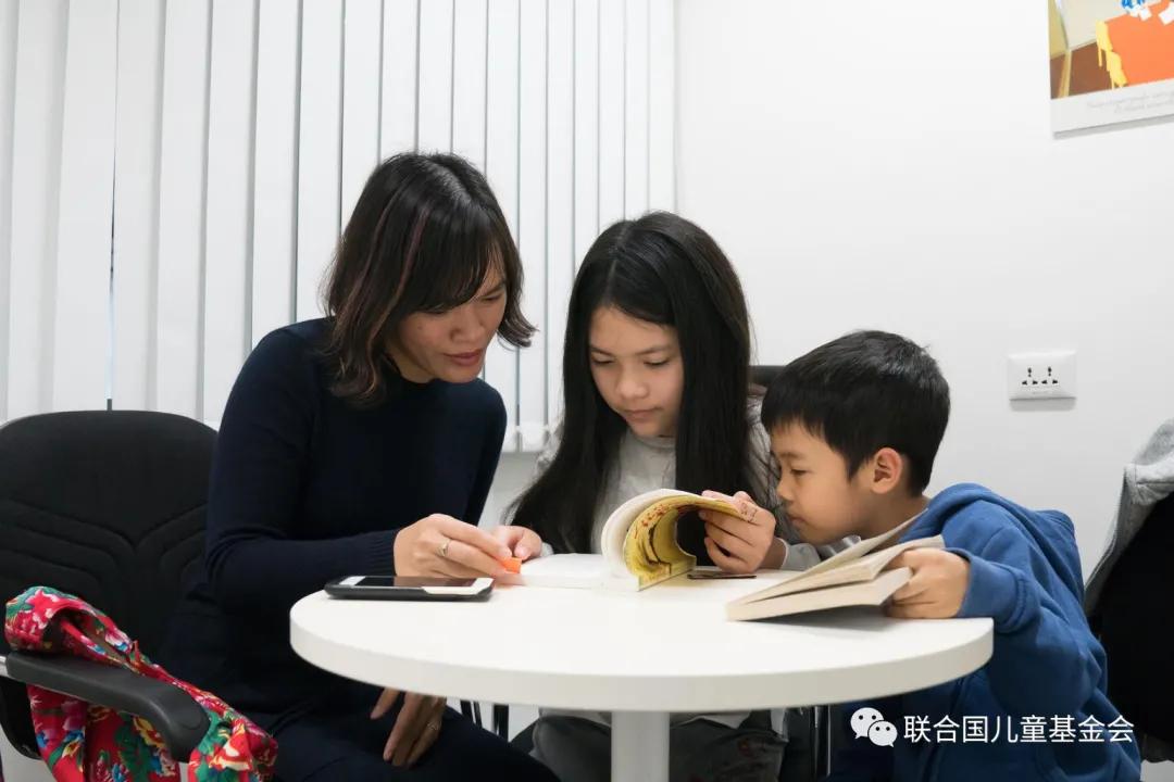 家长关心和促进青春期孩子心理健康的四个方法