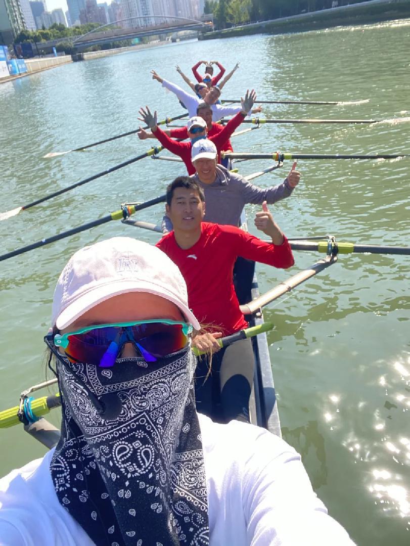 上海“母亲河”苏州河赛艇公开赛