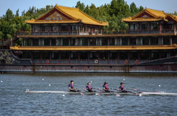 北京：赛艇竞速大运河