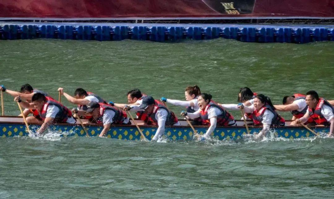 2023年漯河龙舟公开赛于4月29日至5月1日在沙澧河交汇处举行
