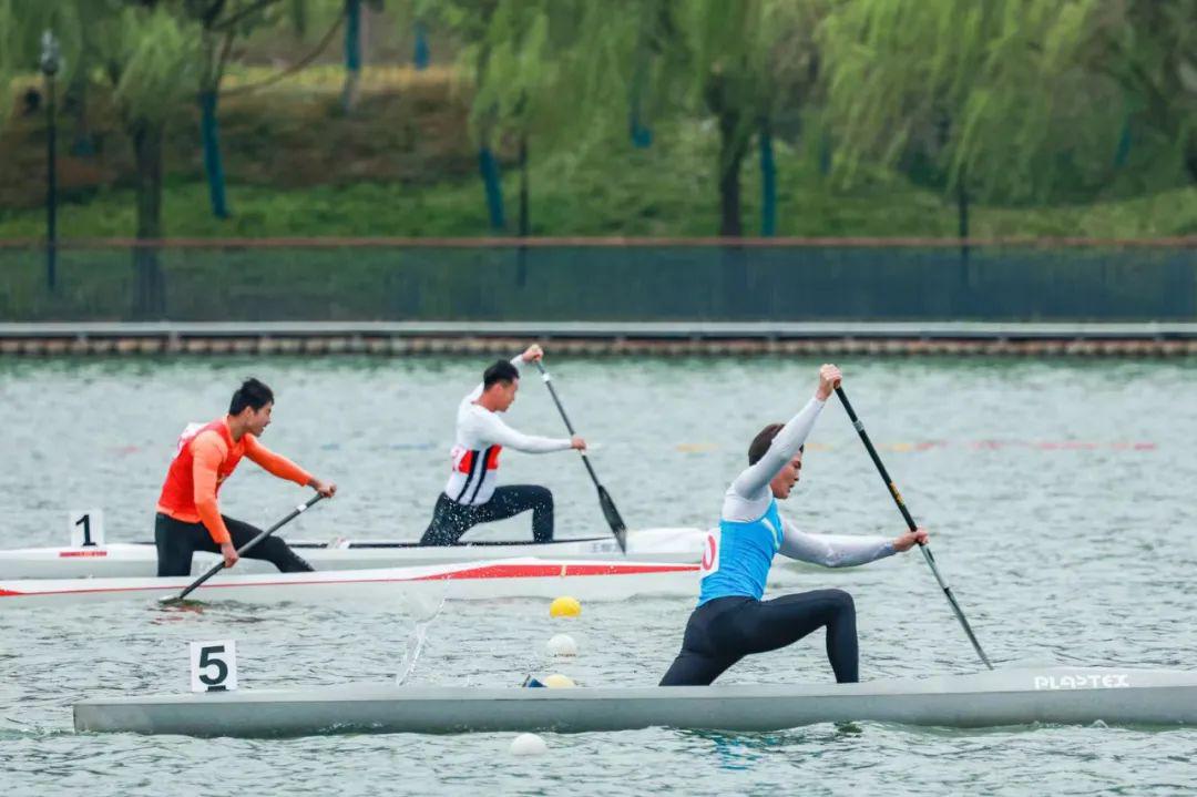 全国皮划艇静水春季冠军赛——中国男子划艇检验训练成果踏上新征程